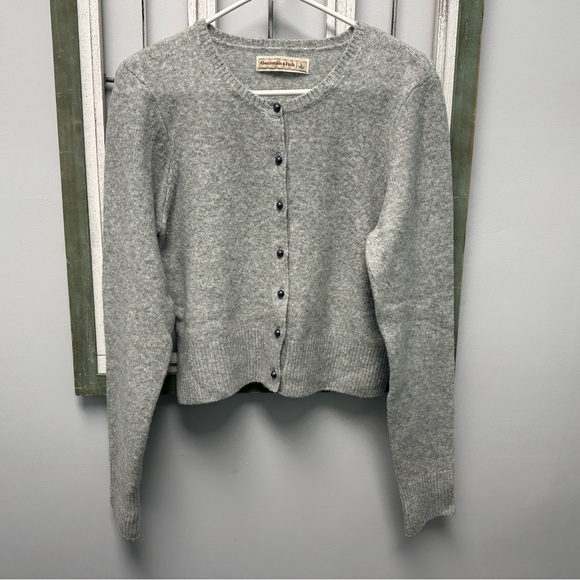 Abercrombie Fitch A&F Crew Neck Sweater Grey Gray Pearl Style Buttons Large L - Picture 2 of 6